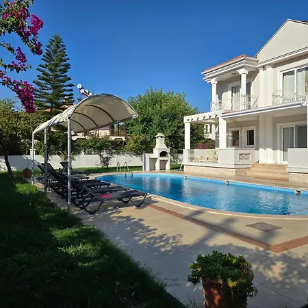 Zarina Villa *
