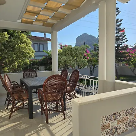 Zarina Villa